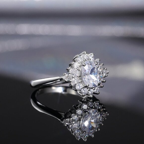 🔥Bling Beautiful CZ Dainty Wedding/Engagement Flower Ring for Woman, K908 - Picture 3 of 10